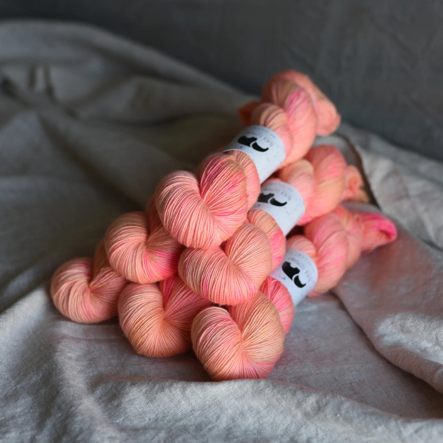 Black Elephant Pure Sock Hand dyed 100g