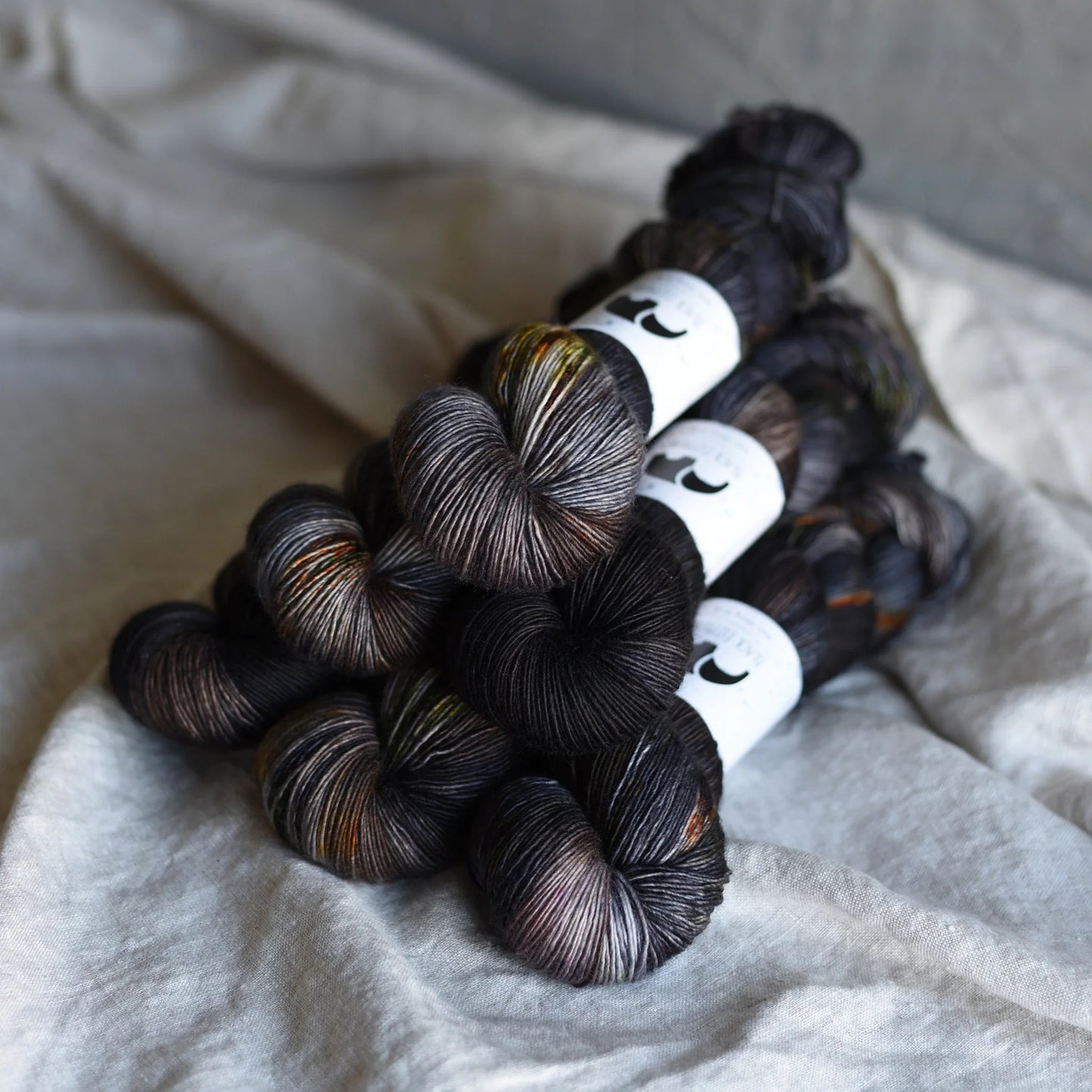 Black Elephant Pure Sock Hand dyed 100g