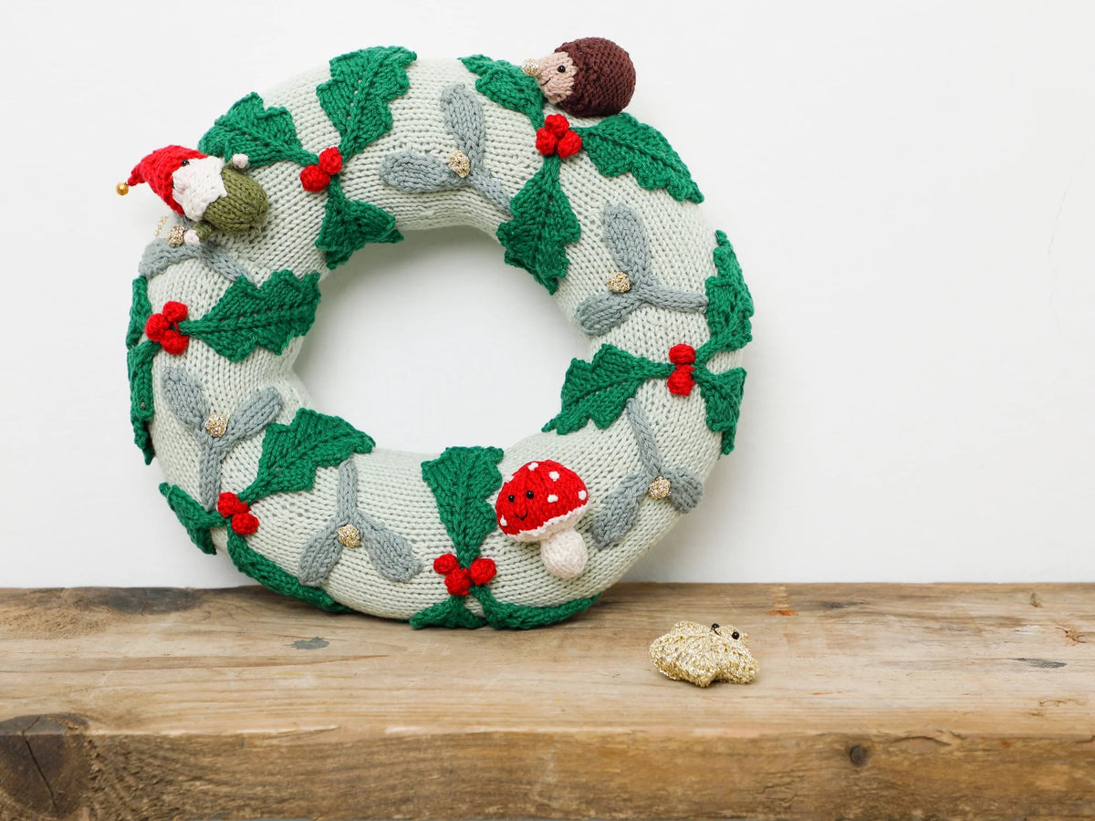 Knit a Christmas Wreath with Sue Stratford