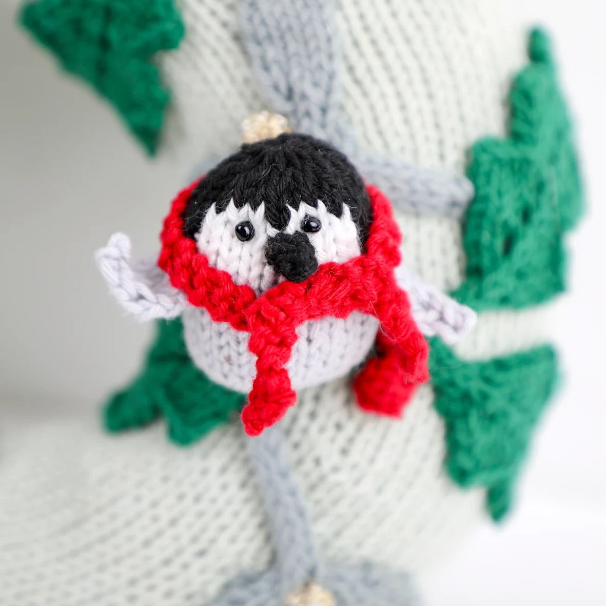 Knit a Christmas Wreath with Sue Stratford